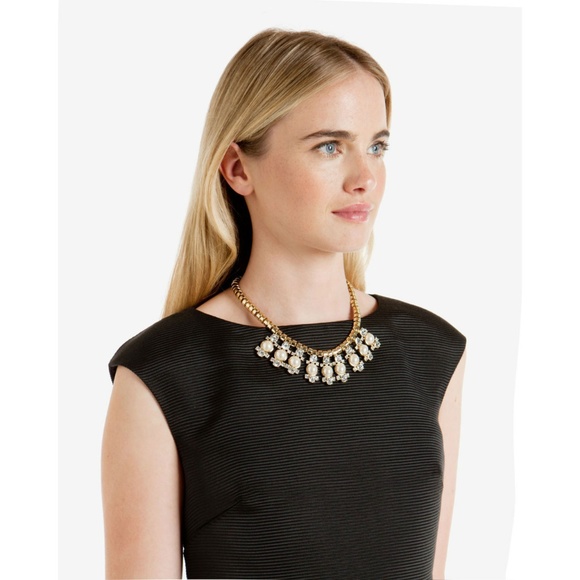 *SOLD* 💕Ted Baker💕 Pearl Bib Rose Gold Necklace - Picture 2 of 8